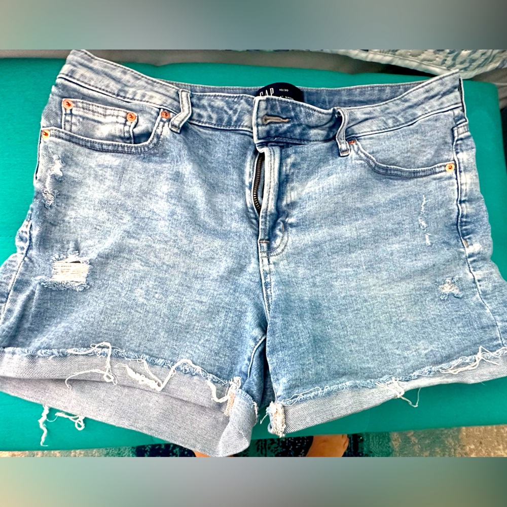 Gap distressed denim 5 inch shorts